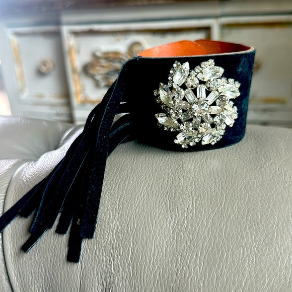 Cuff bracelet - Picture 1 of 3